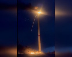 Росіяни повністю знищили третій вітрогенератор в Краматорську (фото, відео)