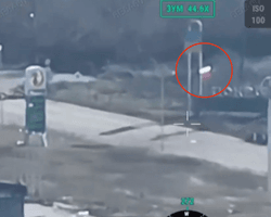 "Тряпка как появилась — так и исчезла": защитники уничтожили триколор в Покровске (видео)