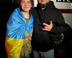 Українських військовополонених із "Азовсталі" повернули додому: серед них медикиня "Пташка" (фото)