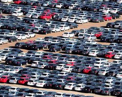 Украинские автоимпортеры передали все машины на нужды армии и полиции