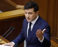 "Нас 65 миллионов". Зеленский вносит в Раду законопроект о множественном гражданстве