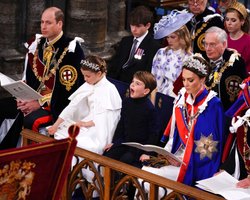 Дети и суматоха. Кейт Миддлтон и принц Уильям поделились личным видео с коронации короля Чарльза