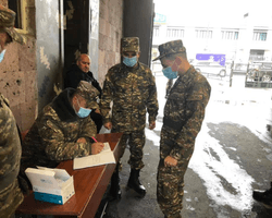 Сын премьер-министра Армении записался добровольцем в армию