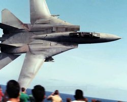 F-14 Tomcat: как фильм с Томом Крузом прославил истребитель и почему США от него отказались