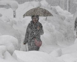 На вихідних в Україні похолодає і засніжить: прогноз погоди від Діденко (мапа)