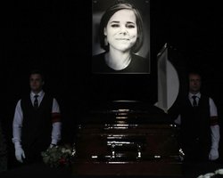 "Інсценування спецслужб": похорон Дугіної породили конспірологічні теорії (фото)