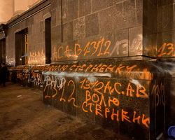 У Авакова звинуватили Порошенко в провокаціях під будівлею Офісу президента (відео)