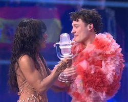 Nemo из Швейцарии победил на "Евровидении 2024" (фото, видео)