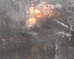 Применили танк против ДРГ РФ: как ВСУ ведут уличные бои в Торецке (видео)