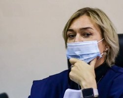 Судью, арестовавшую имущество Порошенко, внесли в базу "Миротворца"