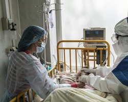 "30-35 тысяч случаев ежедневно": ученый рассказал, когда Украина пройдет пик COVID-19