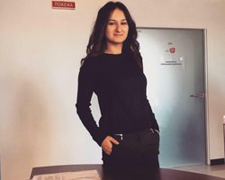 Спецслужбы РФ в оккупированном Крыму ворвались в дом крымскотатарской журналистки