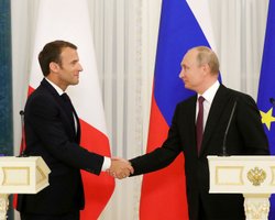 "Я поговорю с Путиным": Макрон считает, что у РФ должны быть "гарантии безопасности" в Европе