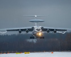 Работа ПВО, вспышка и взрывы: разведка опубликовала радиоперехват со сбитого Украиной А-50 (видео)
