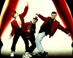 Песню Мальчишника 1992 года признали экстремистской