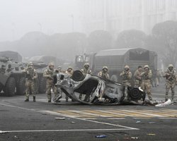 В Алматы началась зачистка, слышны сильные взрывы и стрельба, - СМИ (видео)