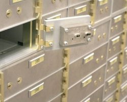 В январе украинцы отнесли в банки 5 млрд. грн