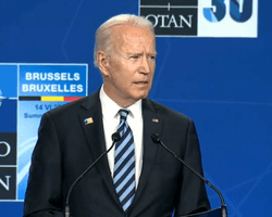 Байден предупредил Путина, что прямое столкновение РФ с НАТО приведет к мировой войне (видео)