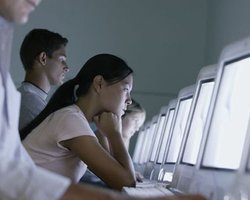 Под наблюдением. В мире ужесточается контроль за пользователями интернета