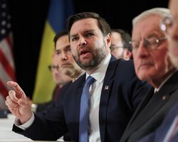 Потрібен тривалий мир: про що говорили Венс і Зеленський у Мюнхені (відео)