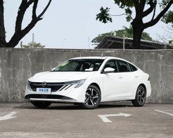 Ціна $13 800 і витрата 5,9 л на 100 км: Nissan показав доступний сімейний седан (фото)