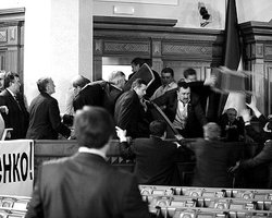 Драку в Верховной Раде расследует прокуратура