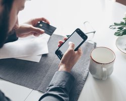 "Пришли к нам": хакеры, которые взломали недавно "А-банк", пытаются атаковать еще один банк