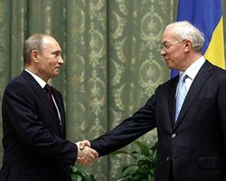 Путин может обсудить газовый вопрос с Азаровым 18 октября, - Кремль