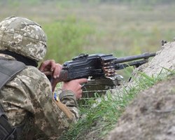 Сутки на Донбассе: 11 обстрелов, ранен боец ВСУ