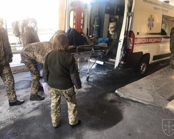 12 раненых в зоне ООС военных эвакуировали санавиацией из Харькова в Киев