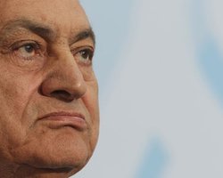 Демонстранты в Каире требуют суда над Мубараком