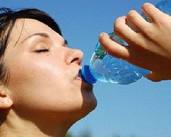 В Чехии бактерию E.coli обнаружили в бутылках с водой