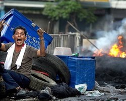 В Бангкоке впервые за 8 месяцев отменят режим ЧП