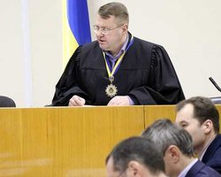 "Відправити нах*р". Суддя Печерського суду виніс незвичайну ухвалу за порушення карантину