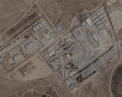 "Бродячие собаки и сгоревшие залы": журналист показал бывшую базу ЦРУ в Кабуле (видео)