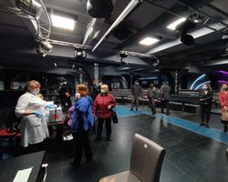 В Ивано-Франковске желающие привиться заблокировали врачей в центре вакцинации (фото, видео)