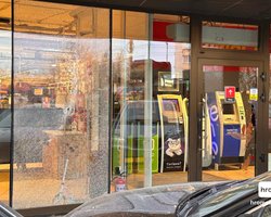 Поліція близько 40 хвилин вела перемови зі стрільцем: що відомо про теракт у Києві, — голова МВС