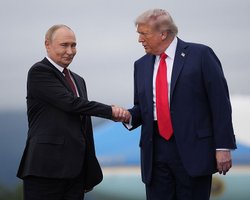 "Між Путіним і Зеленським багато ненависті": Трамп пояснив, чому не припинив війну в Україні
