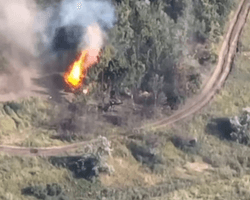 Огненное HIMARS-шоу возле Бахмута: Сырский показал уничтожение МСТА-Б россиян (видео)