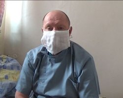 Директор Глуховской больницы объявил голодовку: не хватает денег на зарплаты медикам