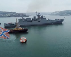 "Очень странные" маневры российских кораблей в Черном море вызывают вопросы, — СМИ (карты)