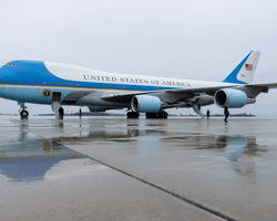 "Борт номер один" президента США: действительно ли это самый защищенный самолет в мире