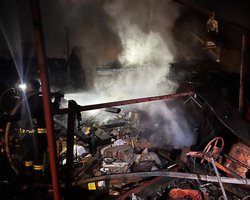 РФ ударила по Запорожью в Новый год: горят дома