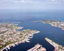 Путь к носителю "Калибров": спутник показал, как выглядит оборона Севастополя после шторма (фото)