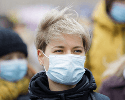 Киевляне снова должны носить маски: заболеваемость COVID-19 в столице растет, — КМДА