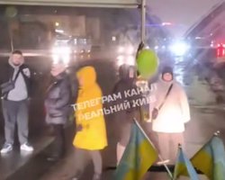 В Киеве перекрыли дорогу из-за отсутствия отопления: сотни домов остаются без тепла