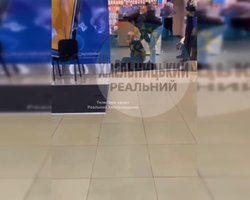 У торгівельному центрі Хмельницького стався інцидент: у мережі повідомляють про стрілянину