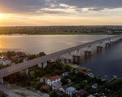 Вместо Антоновского: РФ начала строительство плавучего моста в Херсоне, — разведка Британии