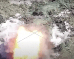 ВСУ показали, как FPV-дроны уничтожили пулемет "Утес" в Харьковской области (видео)