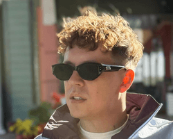 Известный певец, осуждавший войну в Украине, получил российский паспорт